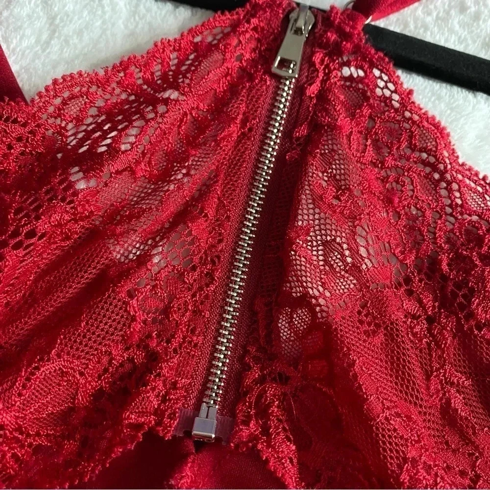 Red Lace Back Romper - Picture 5 of 8